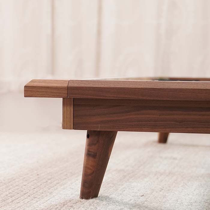 Letto moderno con piattaforma in noce di lusso 