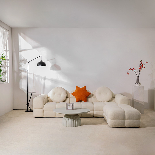 Set di divani a tre posti moderni in tessuto Sherpa bianco dal design Marshmallow 