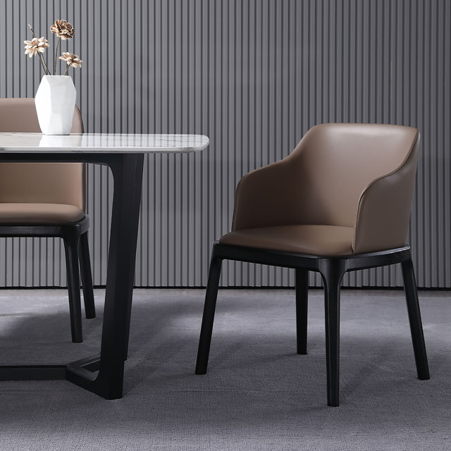 Scegliere una sedia in pelle in stile