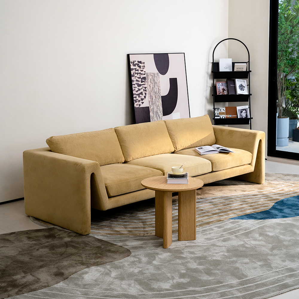 Divano imbottito in velluto a tre posti dal design italiano contemporaneo per soggiorno